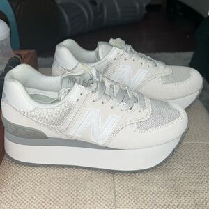 New Balance 574+